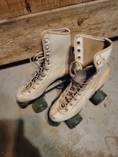 vintage girls roller a derby roller skates size 5. White in color. Used