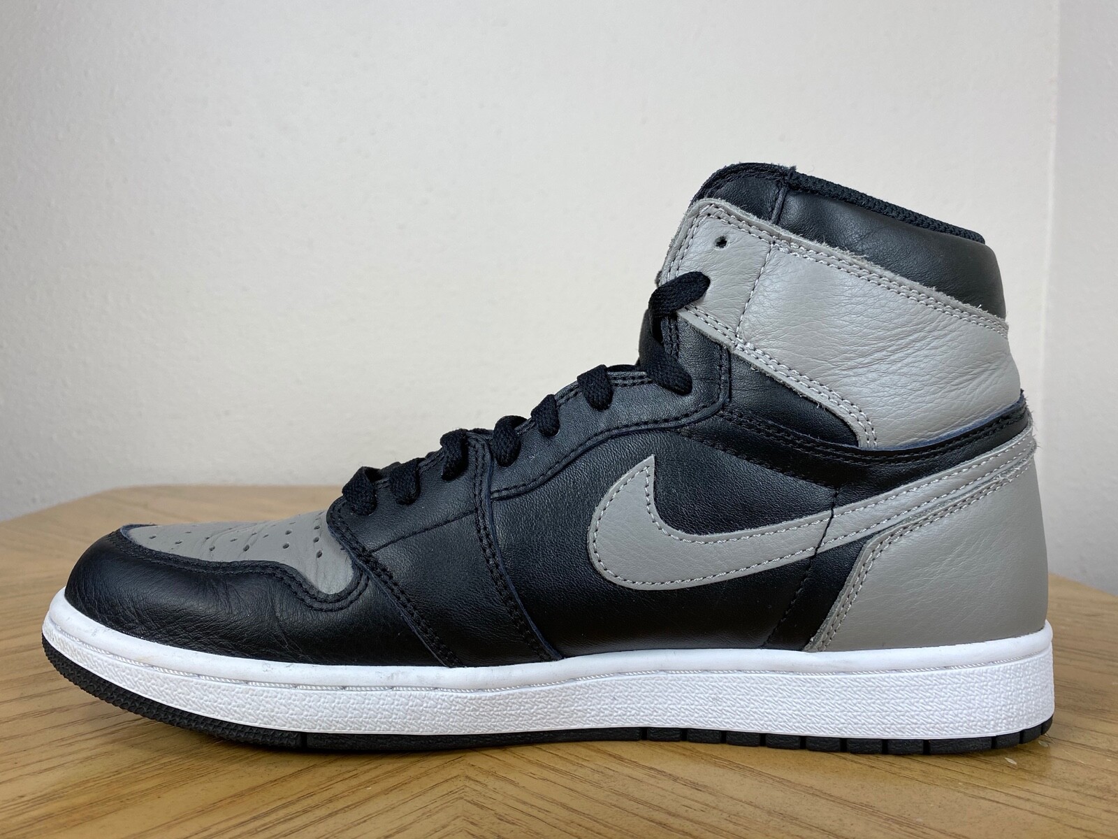 shadow high jordan 1