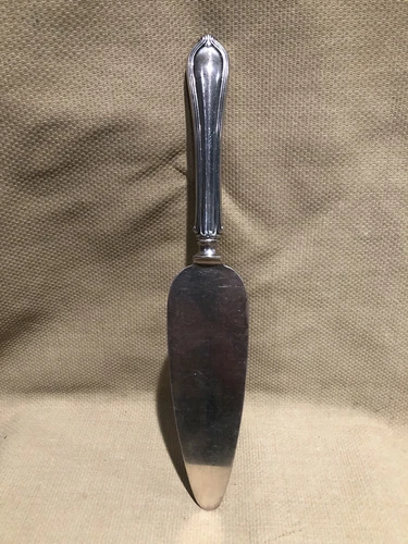 Vintage. Towle Cake / Pie Server With Sterling Handle 9 1/2”