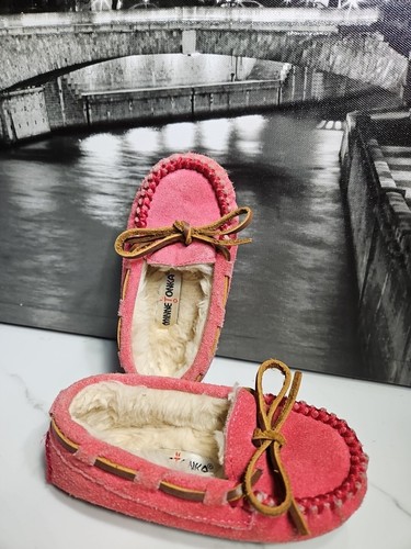 Minnetonka Toddler Pink Suede Leather/Fur Slip-On Loafer Toddler Sz 7 - Picture 3 of 8