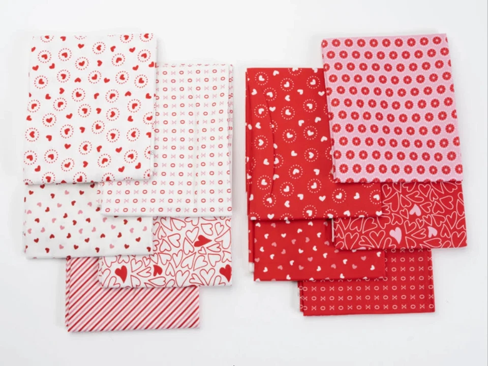 Moda HOLIDAY ESSENSIALS LOVE por Stacy Iest Hsu Jelly Roll tiras de 2,5" Foto 2 de 2