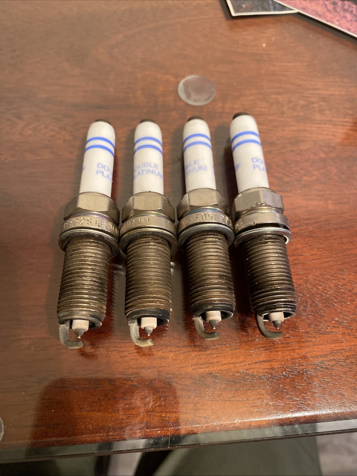 Used Set 4 BOSCH Spark Plugs 06K905601L / 8160 Double Platinum VW Audi Pack