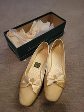 Daniel Green Yellow Flat Slippers Size 8