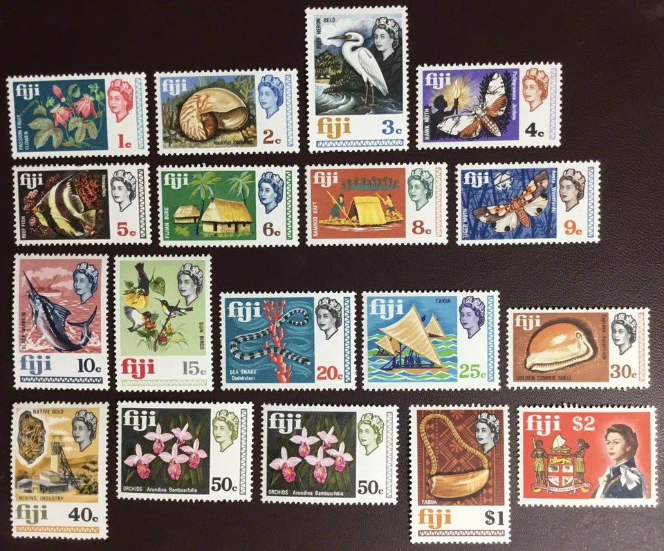 Juego de monedas decimales Fiji 1969-70 con papel esmaltado variedad MH - Imagen 1 de 1