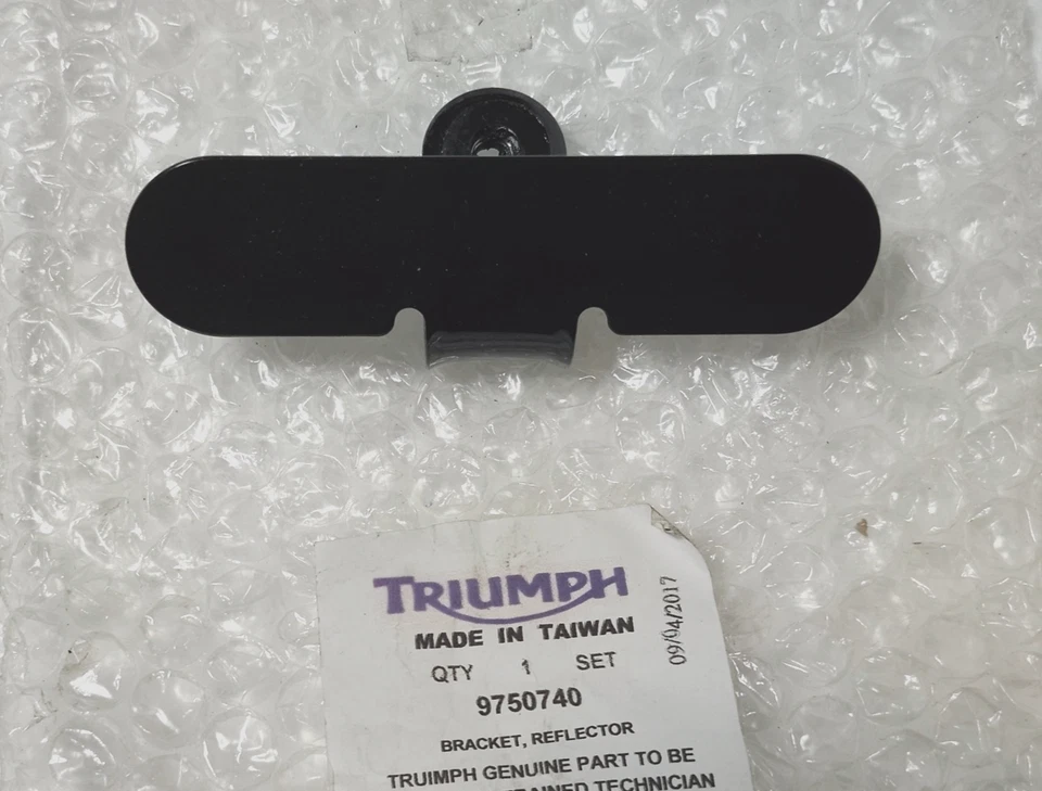 Nuevo soporte reflector guardabarros trasero Triumph Bonneville 17-22 OEM, montaje # T9750740 Foto 4 de 4