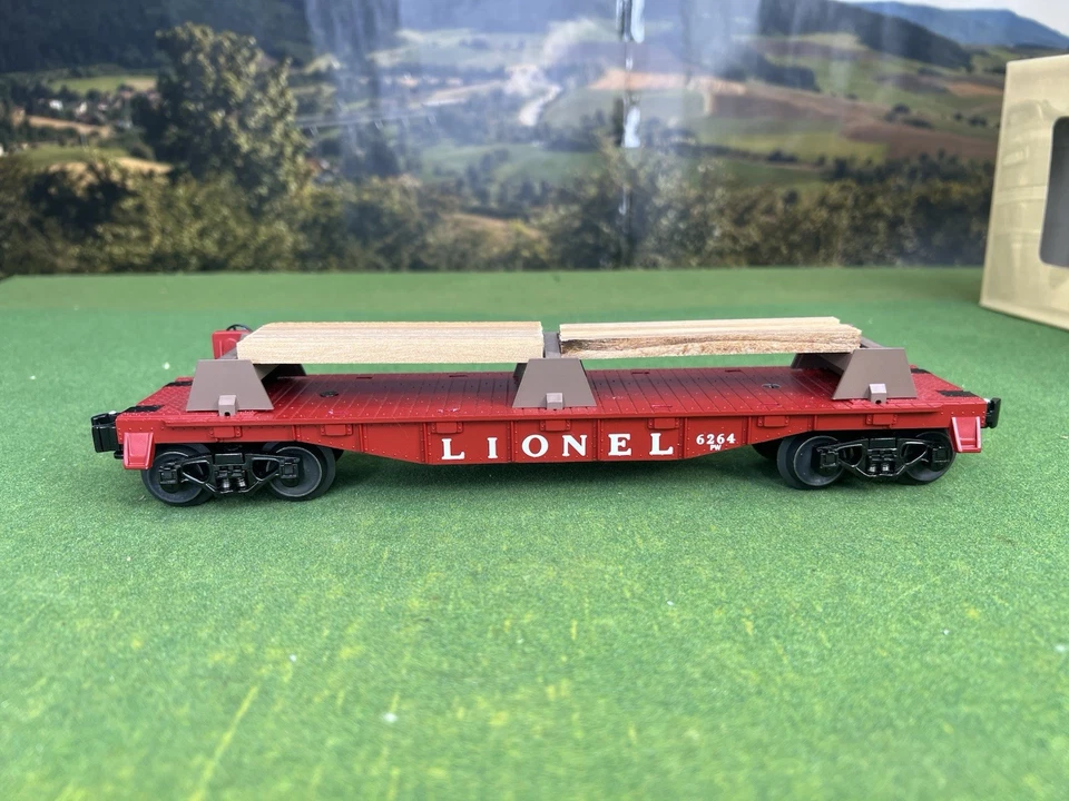 LIONEL POSTWAR CELEBRATION 6-39471 O GAUGE #6264 FLATCAR WITH WOOD LOAD NIB - Image 2 of 4