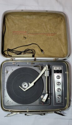 Vintage Columbia Suitcase Record Player Masterwork MKII Garrard