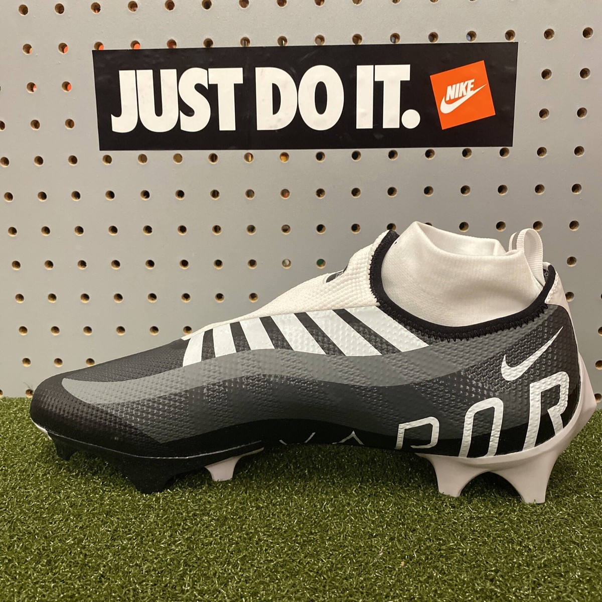 Nike Vapor Edge Pro 360 Football Cleats Sz 7 Black Smoke Grey DQ3670-001 Men NEW Nike Vapor Edge Pro 360 Sz 7 Mens Black White Grey Football  main image 2