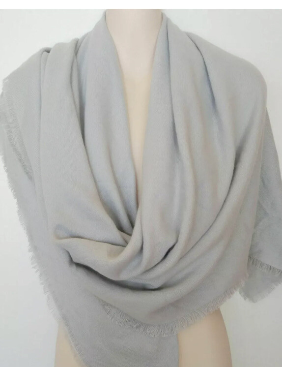 NWT Lauren Conrad Oversized Rectangle Scarf Wear Multiple Ways, Gray and Creme