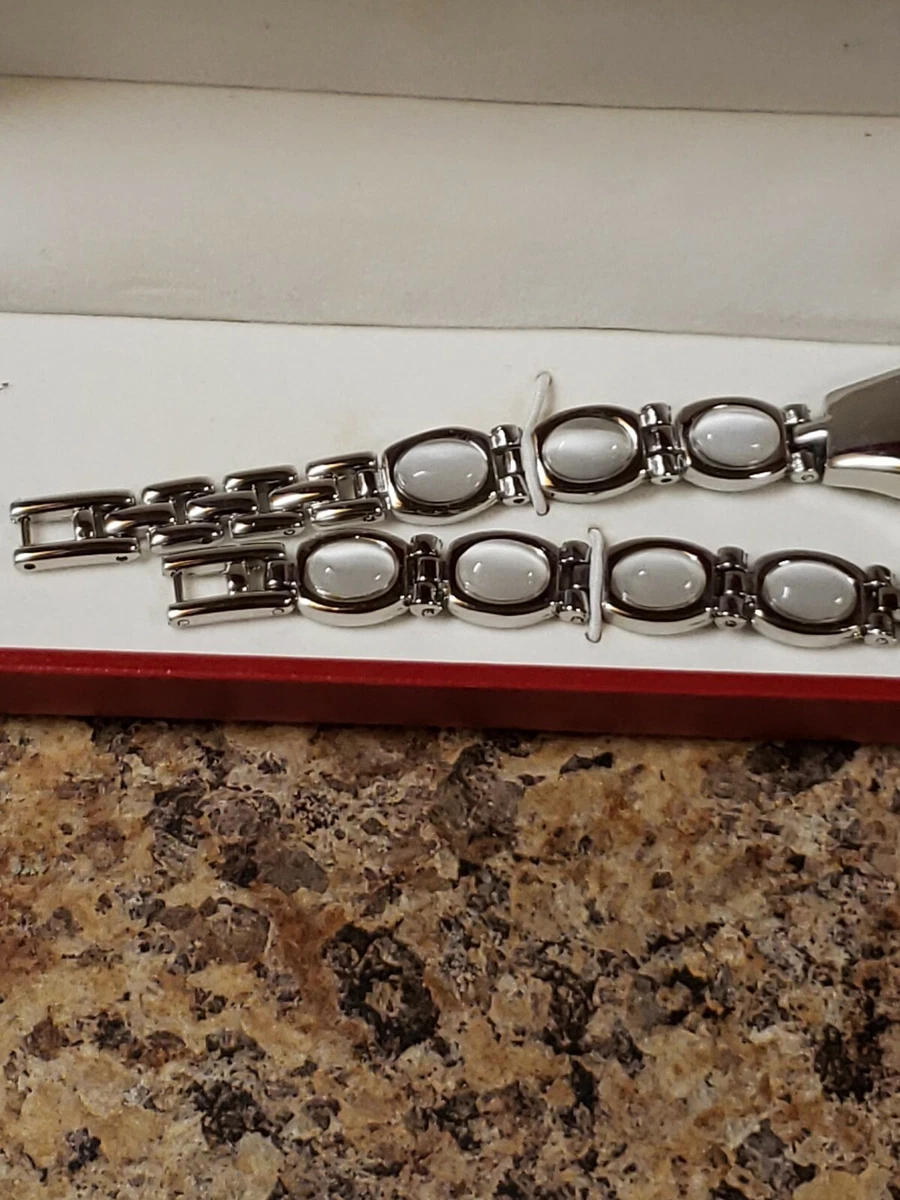 Sevil Women s Bracelet and Watch combo NEW SILVER STAINLESS white
