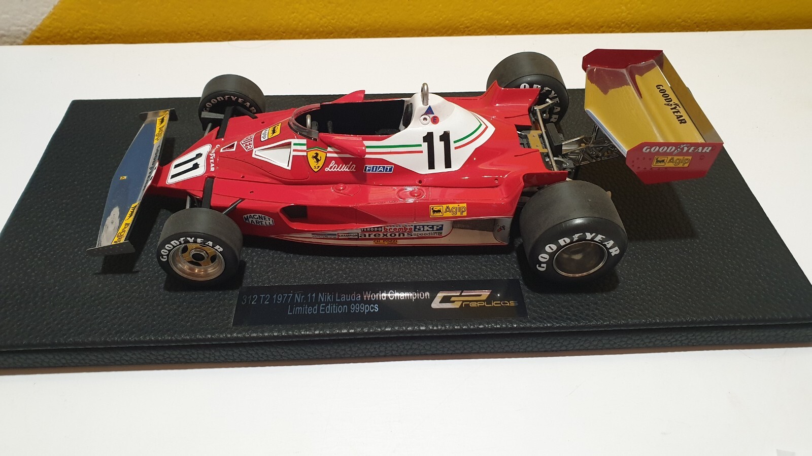 Foto 4 di 15