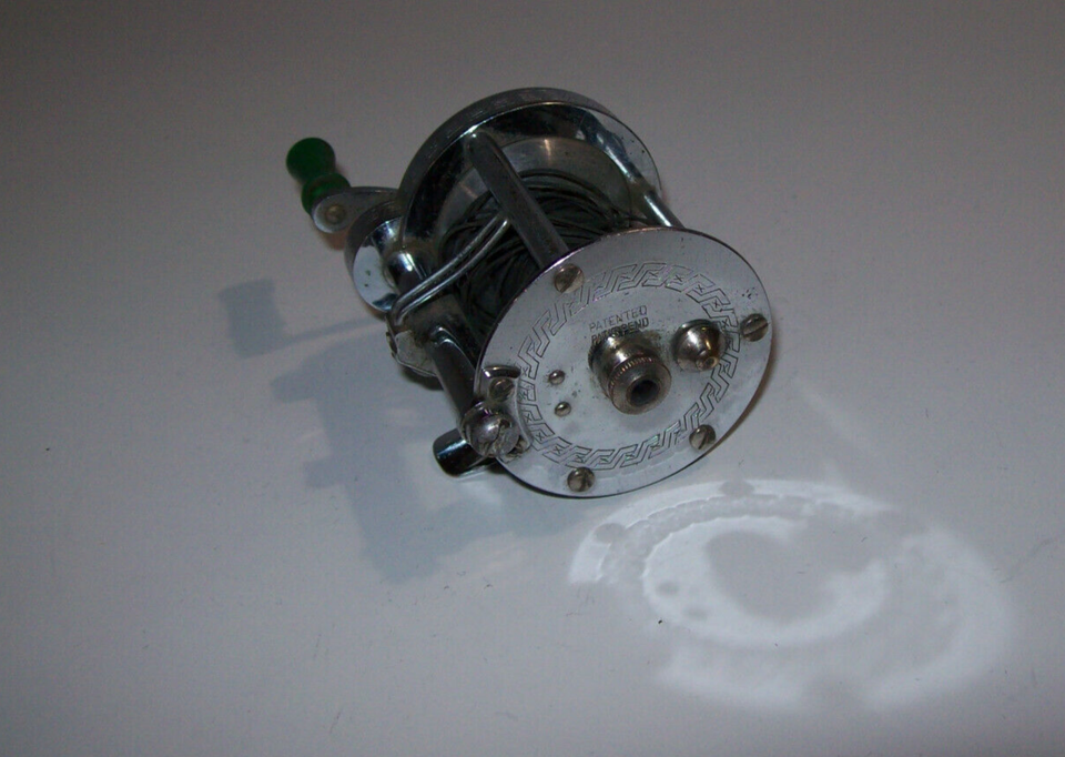 VINTAGE PFLUEGER AKRON No. 1893L Chrome Fishing Reel Casting Reel U S A Collecti