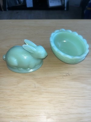 Pre-owned Mosser 4''  Jadeite Rabbit On Nest