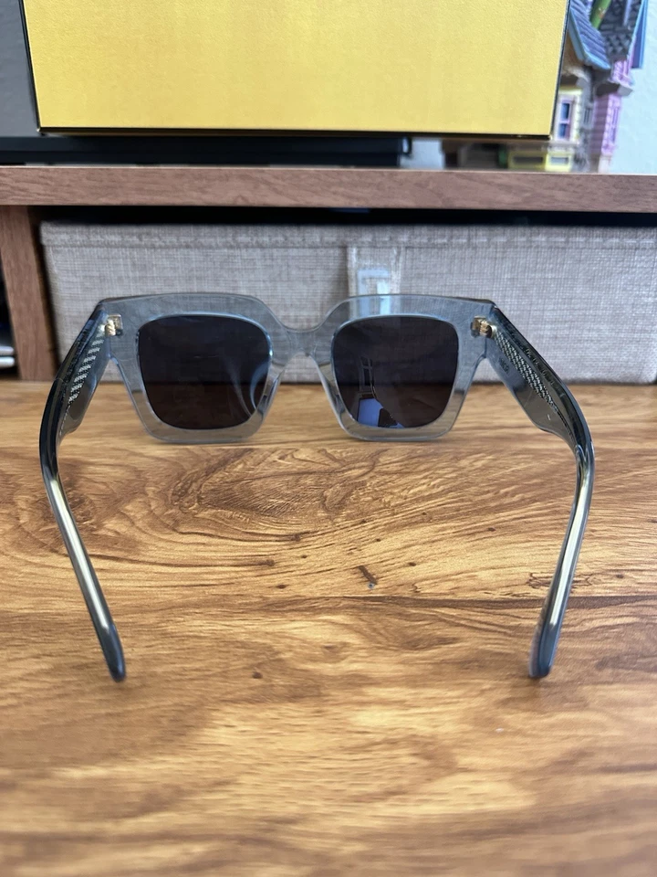 Женские солнцезащитные очки Fendi FE 40100I 90A Trasparent синие/серые квадратные Roma - Изображение 4 из 4