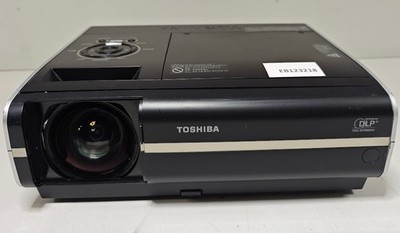 Toshiba TDP-EX20 Projektor - Ungeprüft, für Teile