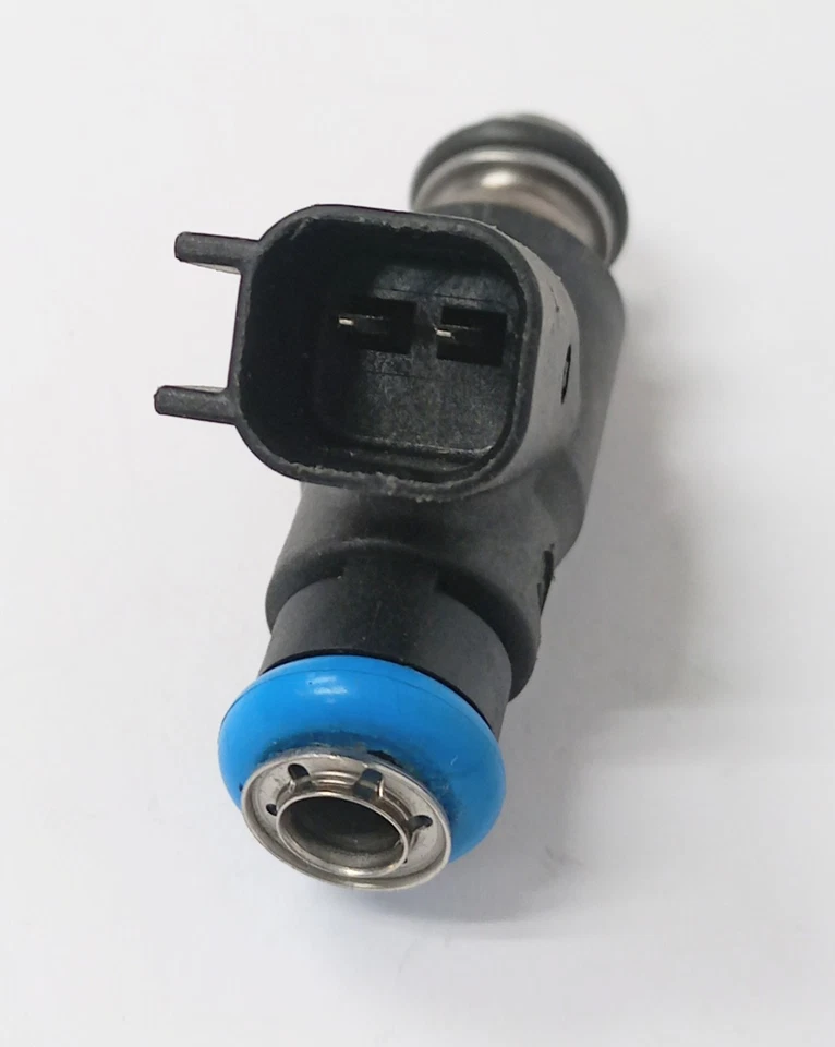 Inyector de combustible Delphi 28111135 para Chevrolet GMC Silverado 2500 HD 2004-2020 Foto 2 de 4