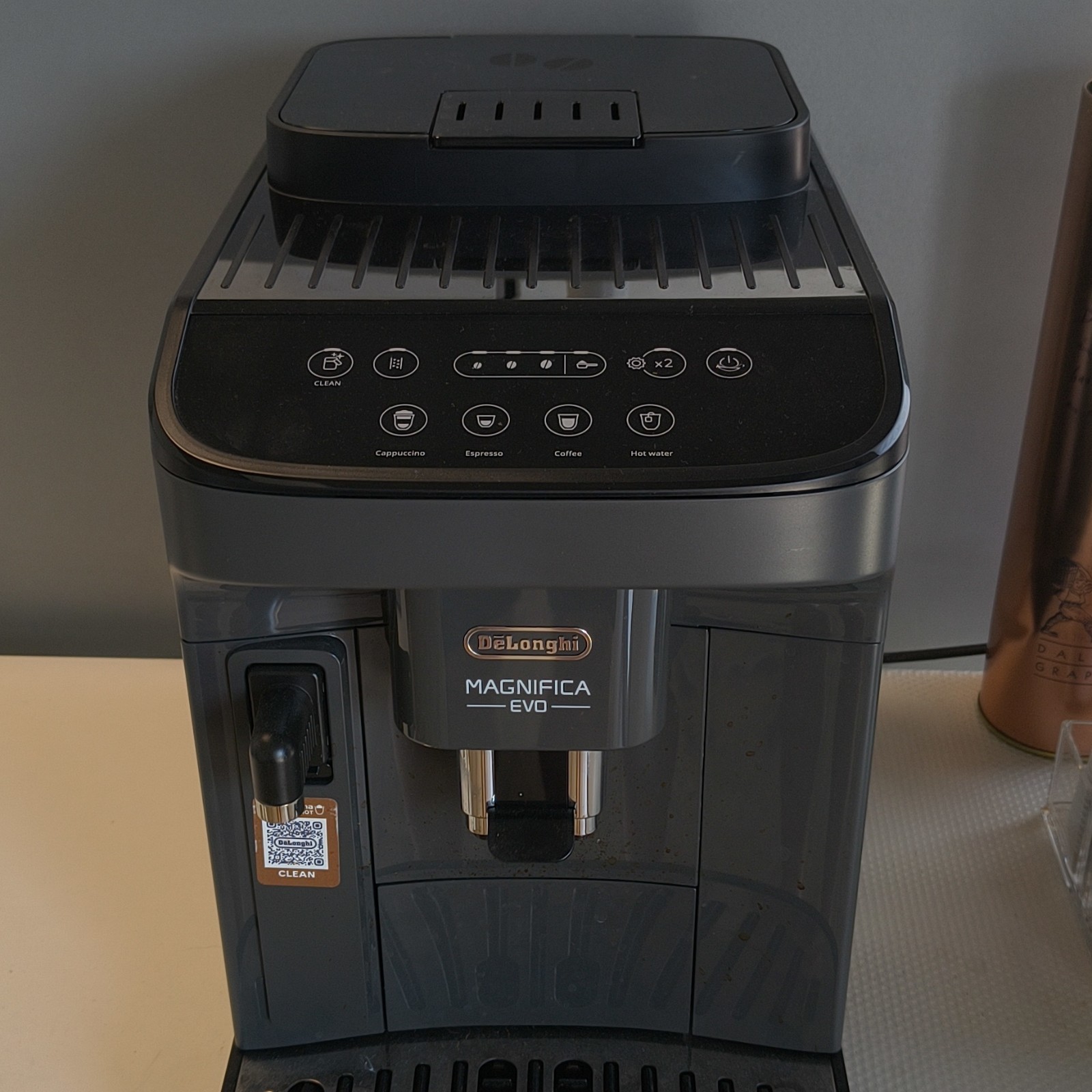 De'Longhi Magnifica Evo Macchina espresso con macinacaffè Nero/Grigio