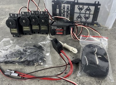Futaba S3004 Servo Lot 4x w Control Transmitter FP-R168DF and Switch Dual Conver