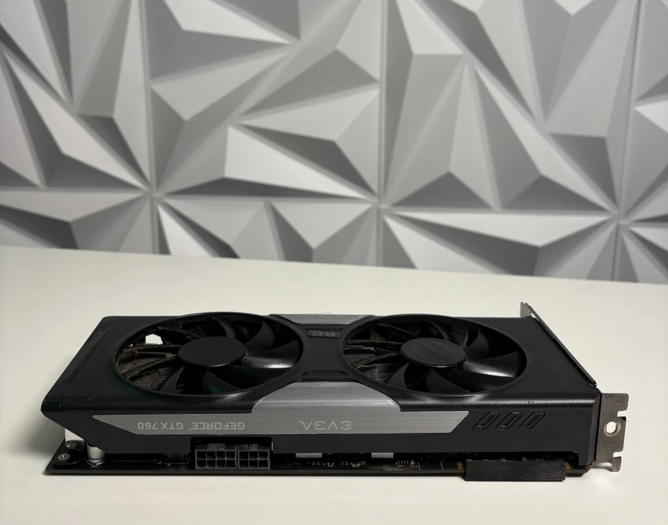 EVGA GeForce GTX 760 Graphics Card 02G-P4-2765-KR - For Parts #A18 - Image 4 of 4