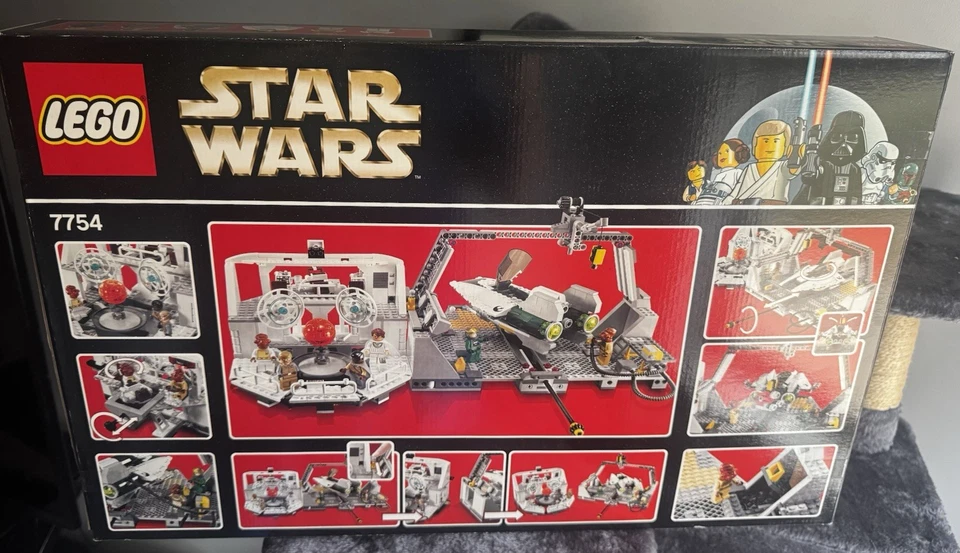 LEGO Star Wars: Home One Mon Calamari Star Cruiser (7754) - New/Sealed - Image 2 of 4