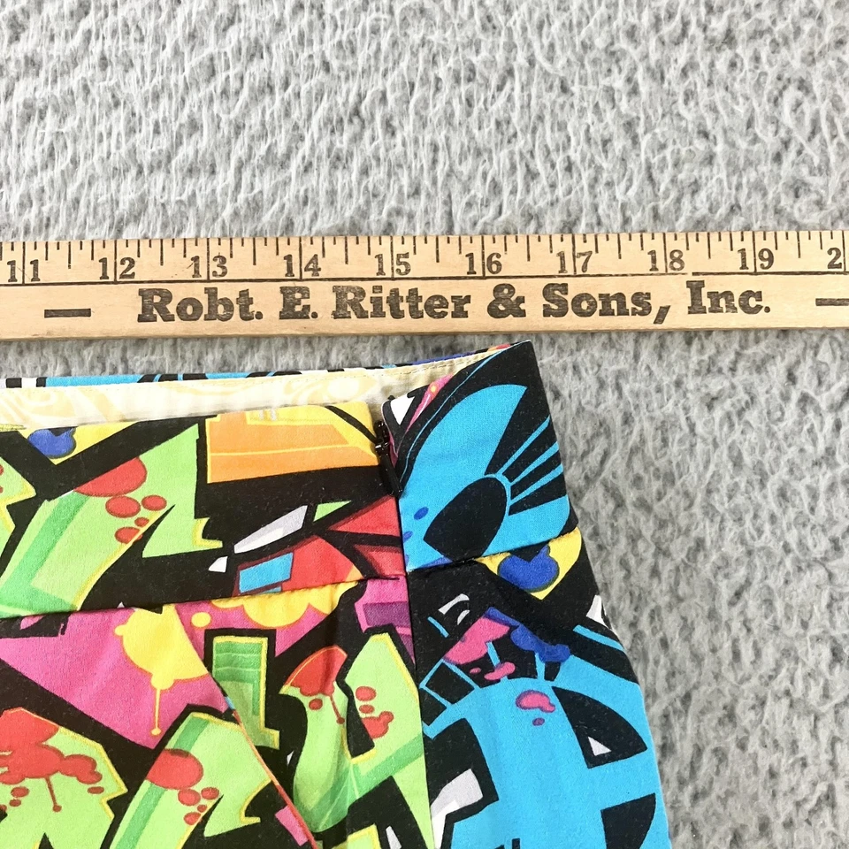 Falda corta Loudmouth para mujer EE. UU. 10 estampado de graffiti golf colorida diversión de verano Foto 4 de 4