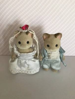 sylvanian bride and groom