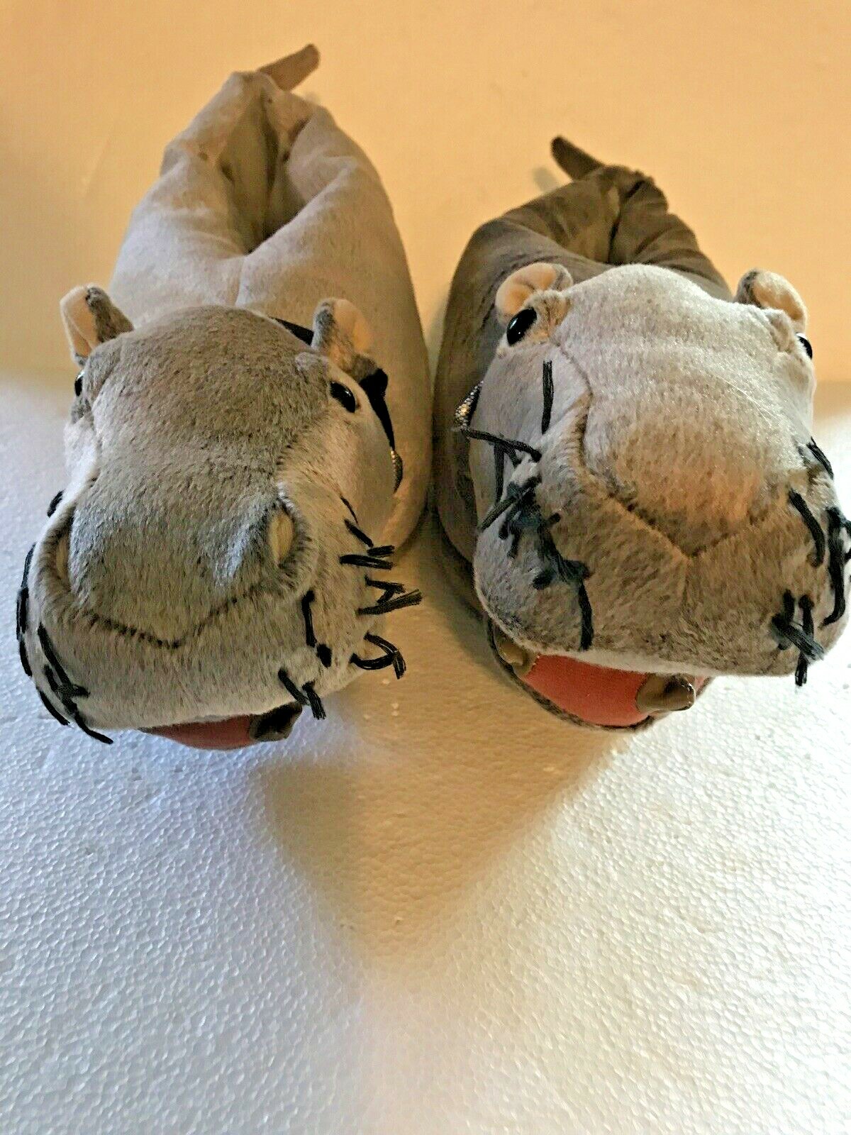 SAOLA Pantofole peluche NCIS Bert The Hippo CBS Studios suola grande 11" senza suono RARO