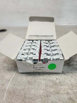 NEW IN BOX QTY 10 MAGNECRAFT RELAY SOCKET 70-464-1