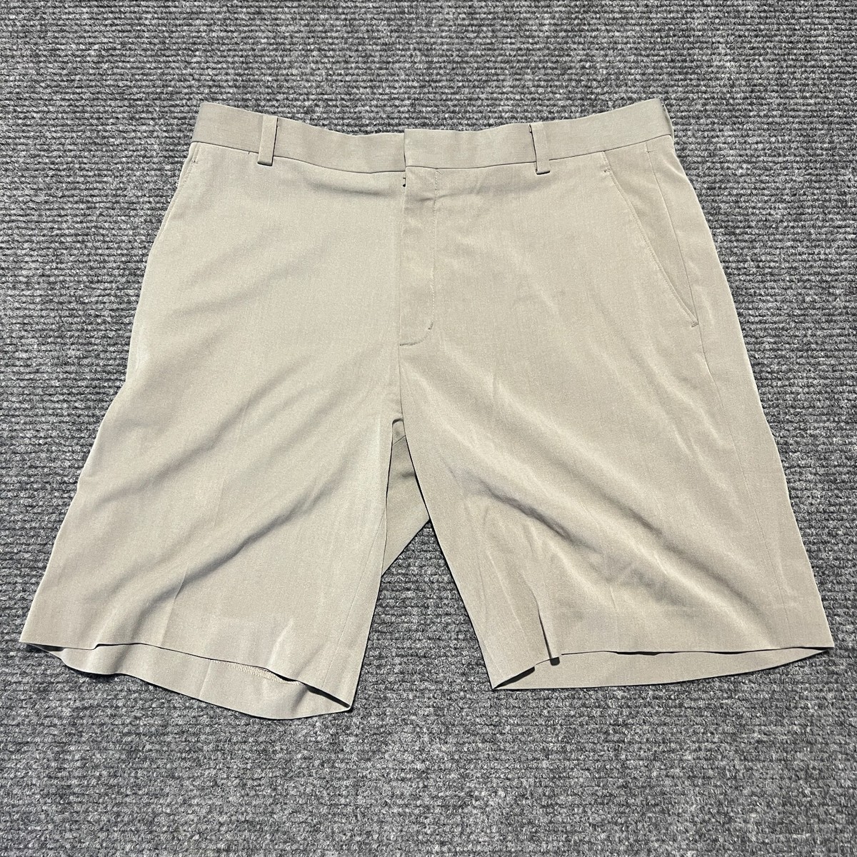 tiger woods nike golf shorts