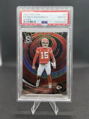 2023 Panini Spectra - Patrick Mahomes II #44 Hyper /75 PSA 10
