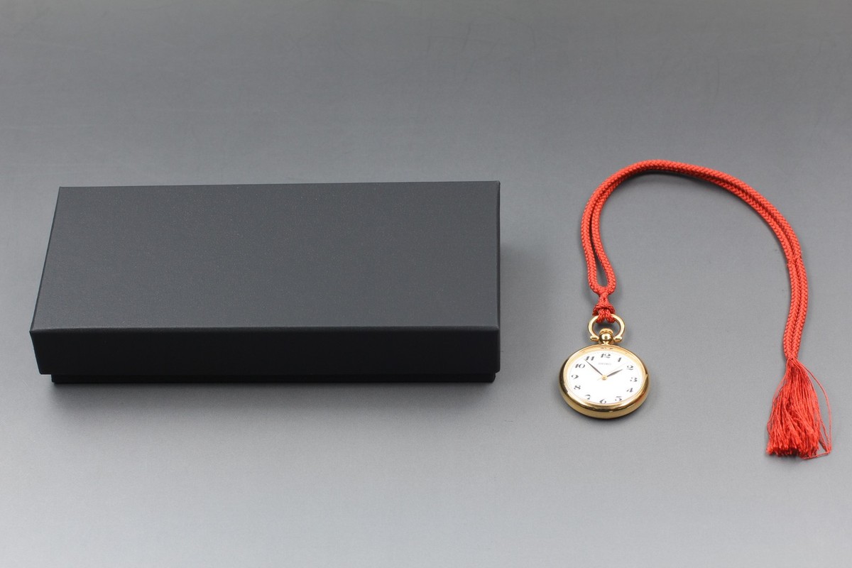 Vintage 1995 Seiko Yosooi 7N01-6010 Gold Quartz Womens Pocket