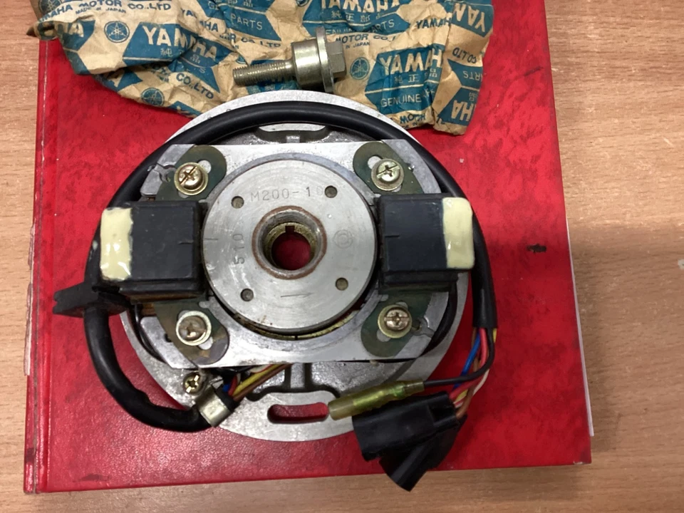 PIEZAS ORIGINALES YAMAHA MONTAJE C.D.I MAGNETO TA125 1973 400-85500-12 Foto 2 de 4