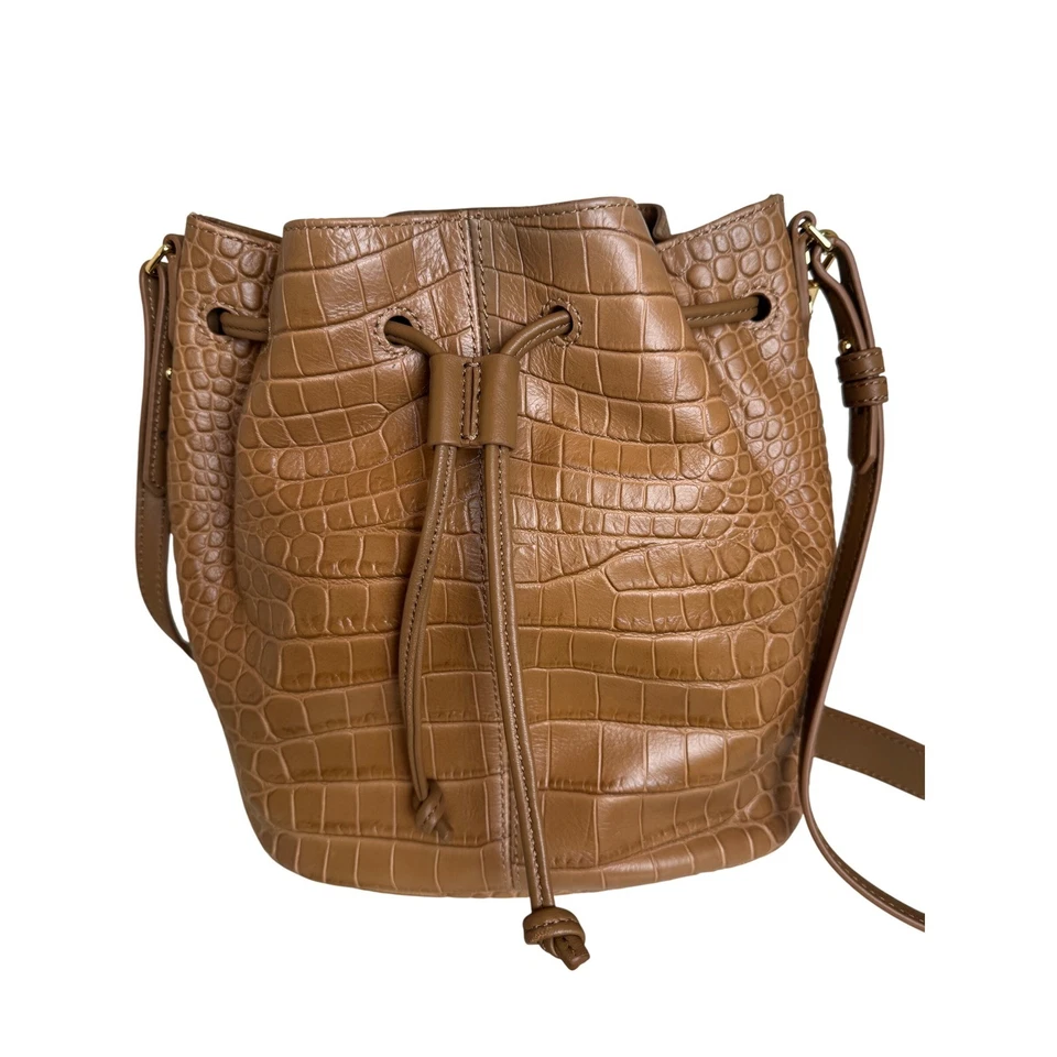 Elizabeth and James 骆驼浮雕 Croc Cynnie 水桶包 抽绳 骆驼 — 第 2/4 张图片