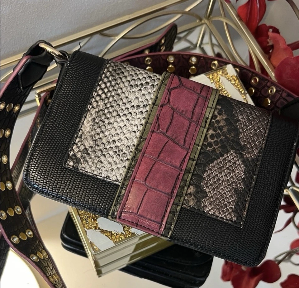 Sondra Roberts Black and Purple Snakeskin Embossed Hard Shell Crossbody Bag - Image 4 of 4