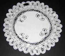 QTY OF 1 HANDMADE WHITE COTTON KNIT 12" ROUND BATTENBURG LACE DOILY DOILIES NWT