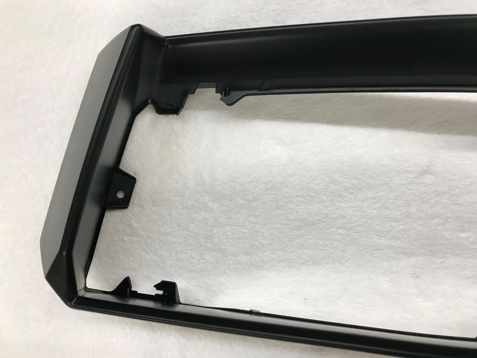 LAMBORGHINI AVENTADOR REAR DRIVER LEFT BUMPER GRILL TRIM MOUNT OEM 470807833