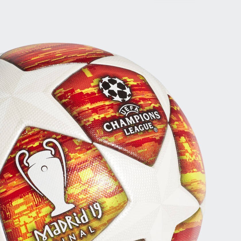 セール！Real Madrid UEFA CLデジマ達成モデル adidas UEFA Champions League Real Madrid Mini Football 25/26