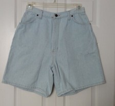 Vintage USA Mom High Waist Light Blue Jean Shorts Size 16 Average/Medium