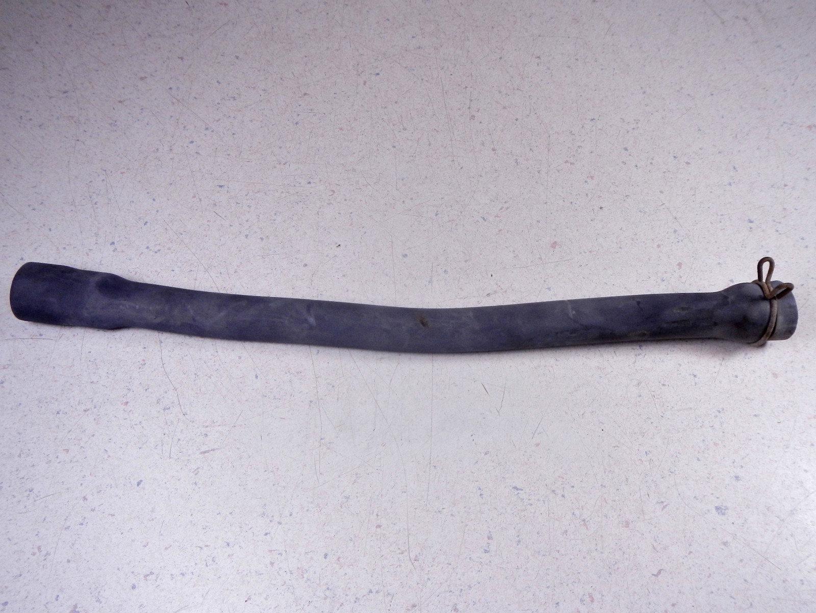 82 KAWASAKI KZ550 LTD CYLINDER HEAD AIR SWITCH HOSE & CLAMP TO AIRBOX