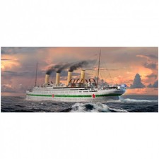 Hobby Boss HMHS Britannic Model Kit 1:700 - 570 Pieces Plastic