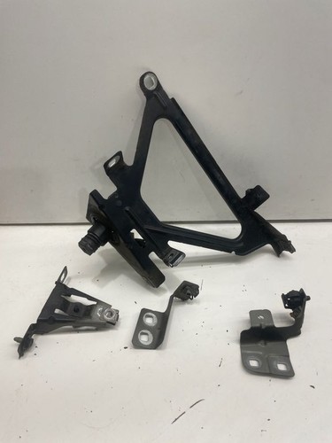 BMW 7 F01 F02 F03 F04 2013 Halterung Kotflügel 7184180 RVU3295