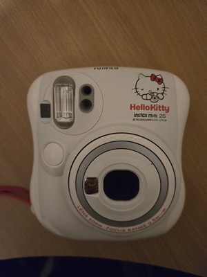 Hello Kitty Fujifilm Instax Mini 25 Instant Film Camera