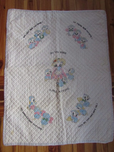 VTG HANDMADE EMBROIDERED 3 LITTLE KITTENS NURSERY RHYME BABY CRIB BLANKET QUILT