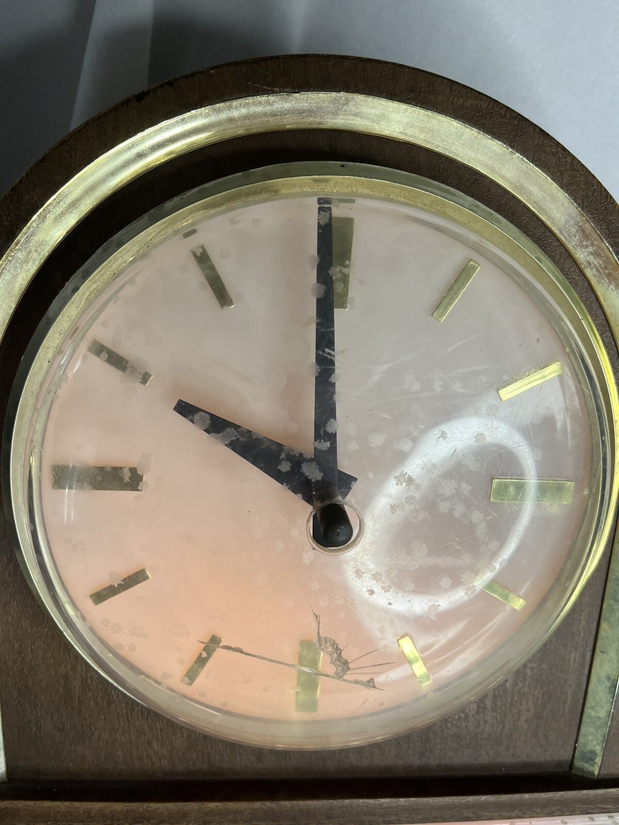 Vintage Budweiser Lighted Wall Clock Anheuser Busch Vintage Budweiser Lighted Wall Clock Anheuser Busch