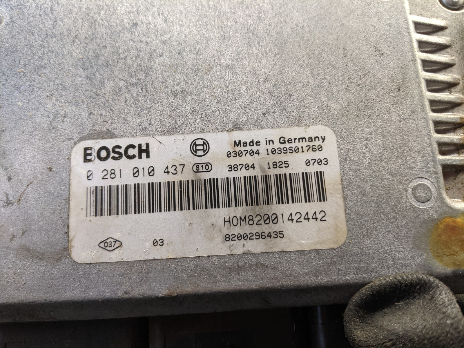 B532 Mitsubishi Engine Control Unit ECU 0281010437 HOM8200142442 