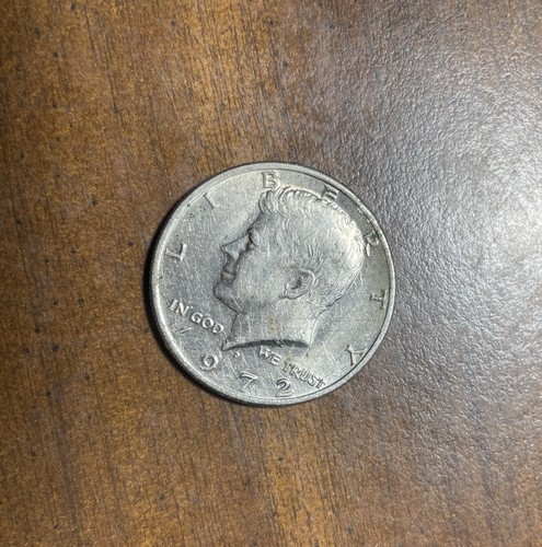 1972-D NO F OF THE FG ERROR, KENNEDY HALF DOLLAR, Circulated. Centering Error - Picture 7 of 9