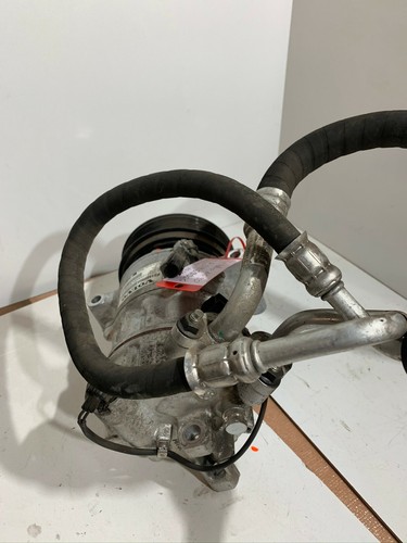 2016 Volvo XC90 2.0 Diesel Air A/C Pump Compressor P31469966 - Picture 4 of 6