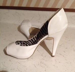 delicious brand shoes