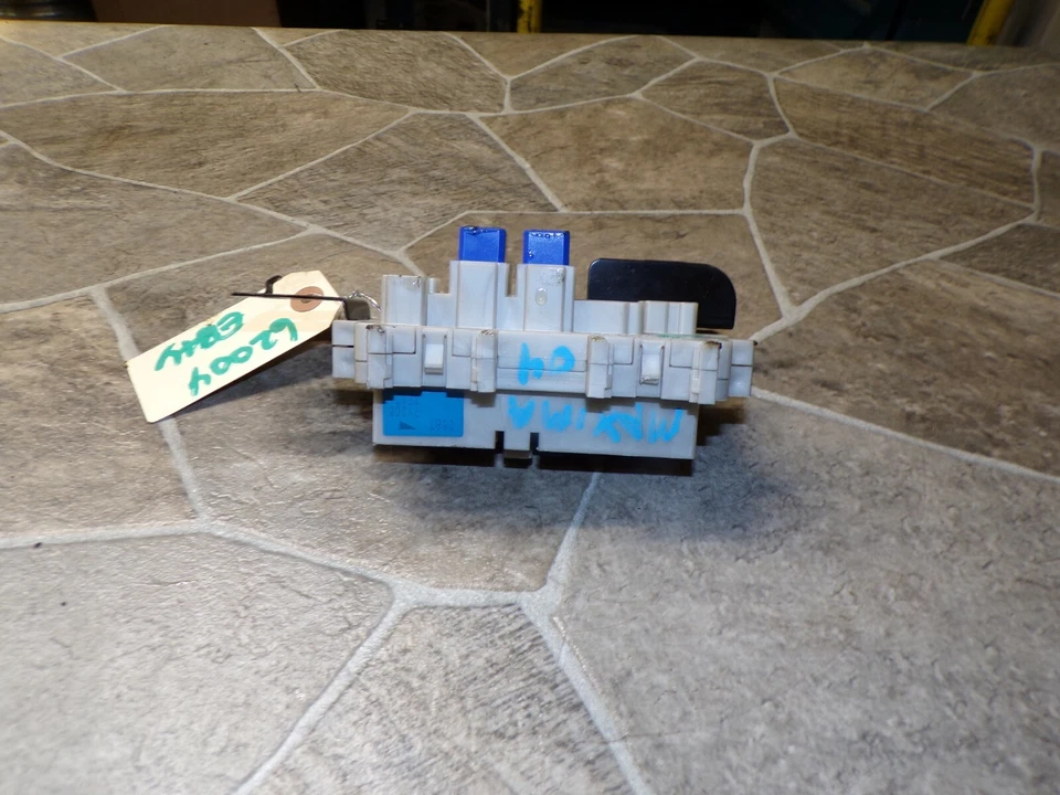 ☼2004-2006 NISSAN MAXIMA INTERIOR CABIN FUSE BOX BLOCK FACTORY ASSEMBLED OEM - Imagem 3 de 4