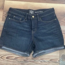 Signature by Levi Strauss Gold 8/29 Women's Mid-Rise Denim Shorts Dark Blue 583